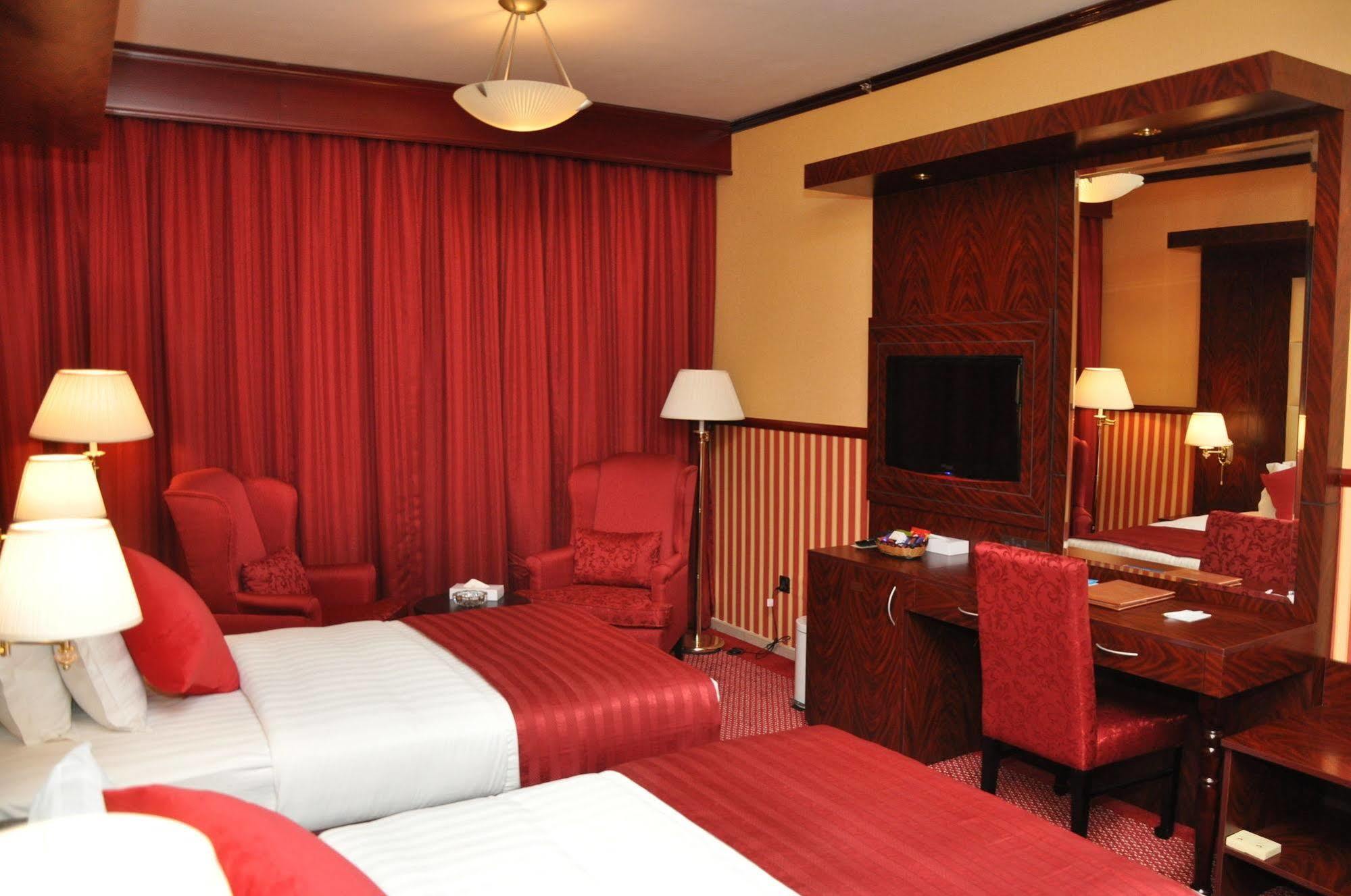 Benta Grand Hotel Llc Dubai Esterno foto