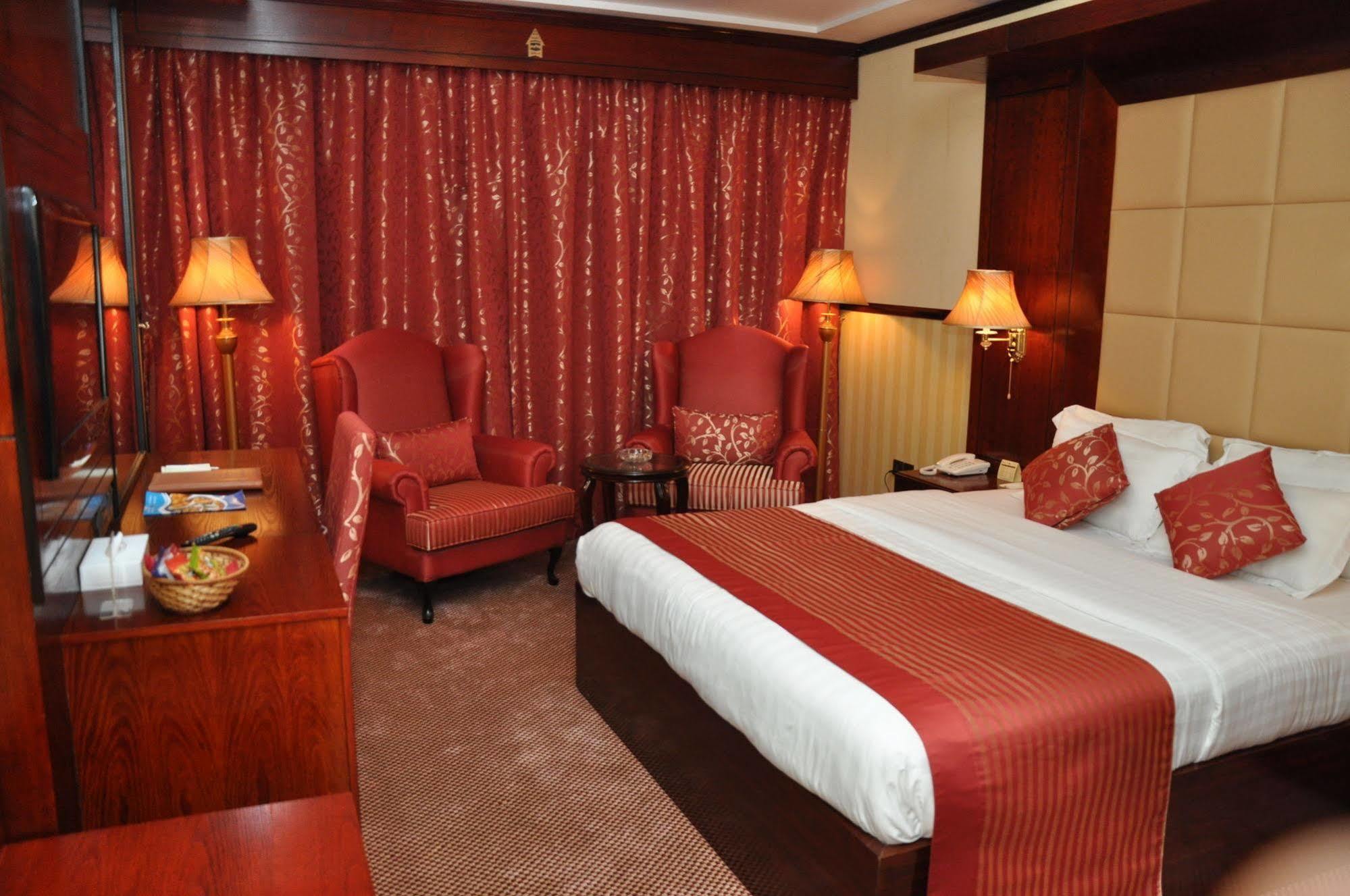 Benta Grand Hotel Llc Dubai Esterno foto